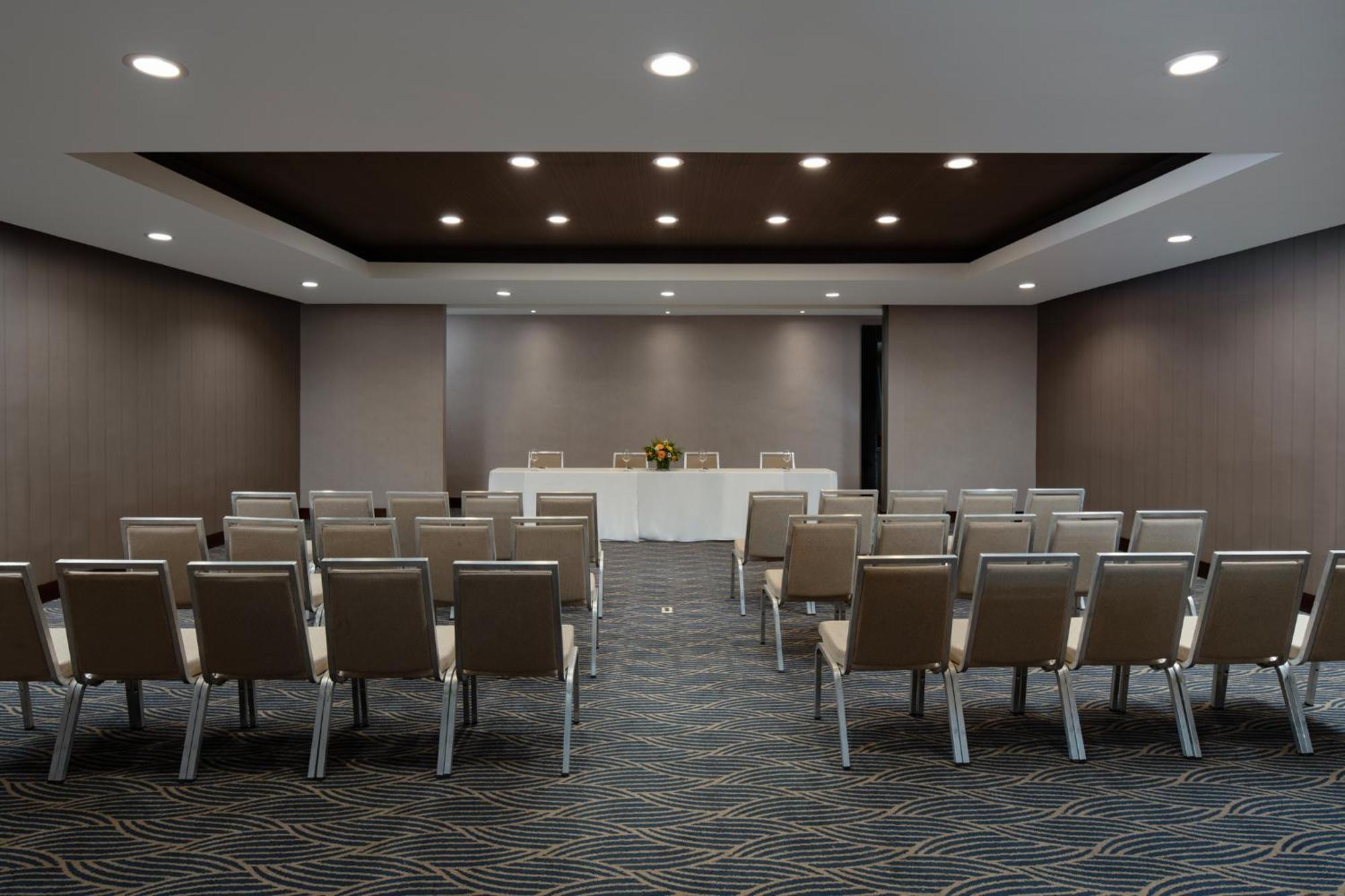 Embassy Suites By Hilton Santo Domingo Kültér fotó